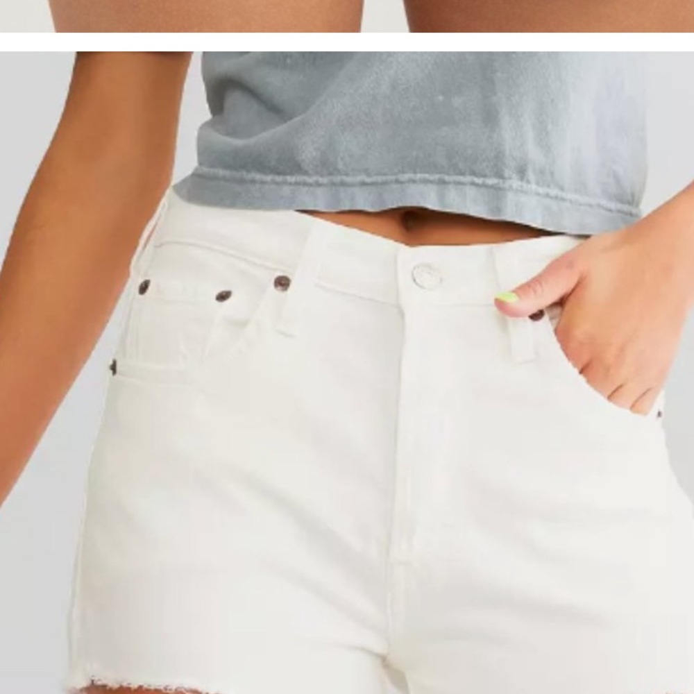 501 Levi’s White Denim Shorts